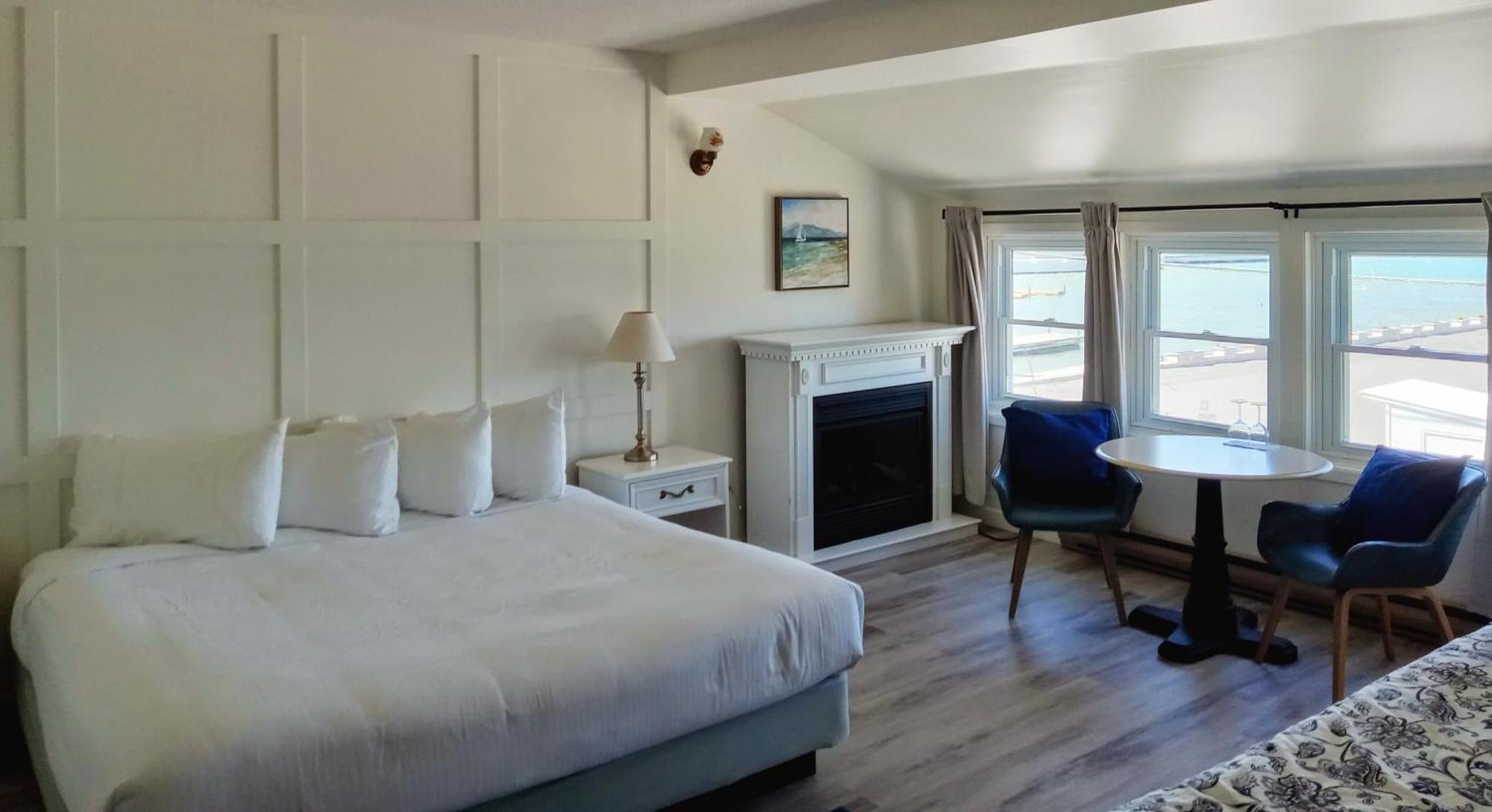 Hotel Wolfe Island Marysville Esterno foto